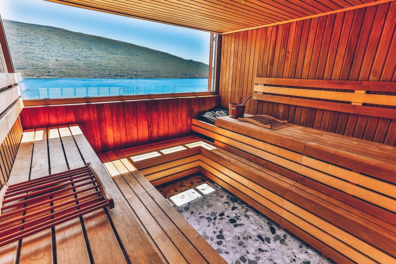 Carine Hotel Kumbor Superior Herceg Novi Eksteriør billede