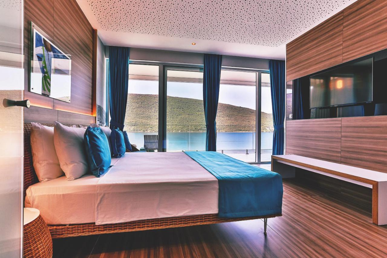 Carine Hotel Kumbor Superior Herceg Novi Eksteriør billede