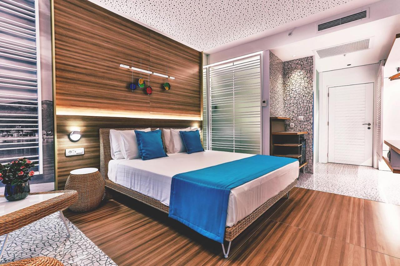 Carine Hotel Kumbor Superior Herceg Novi Eksteriør billede