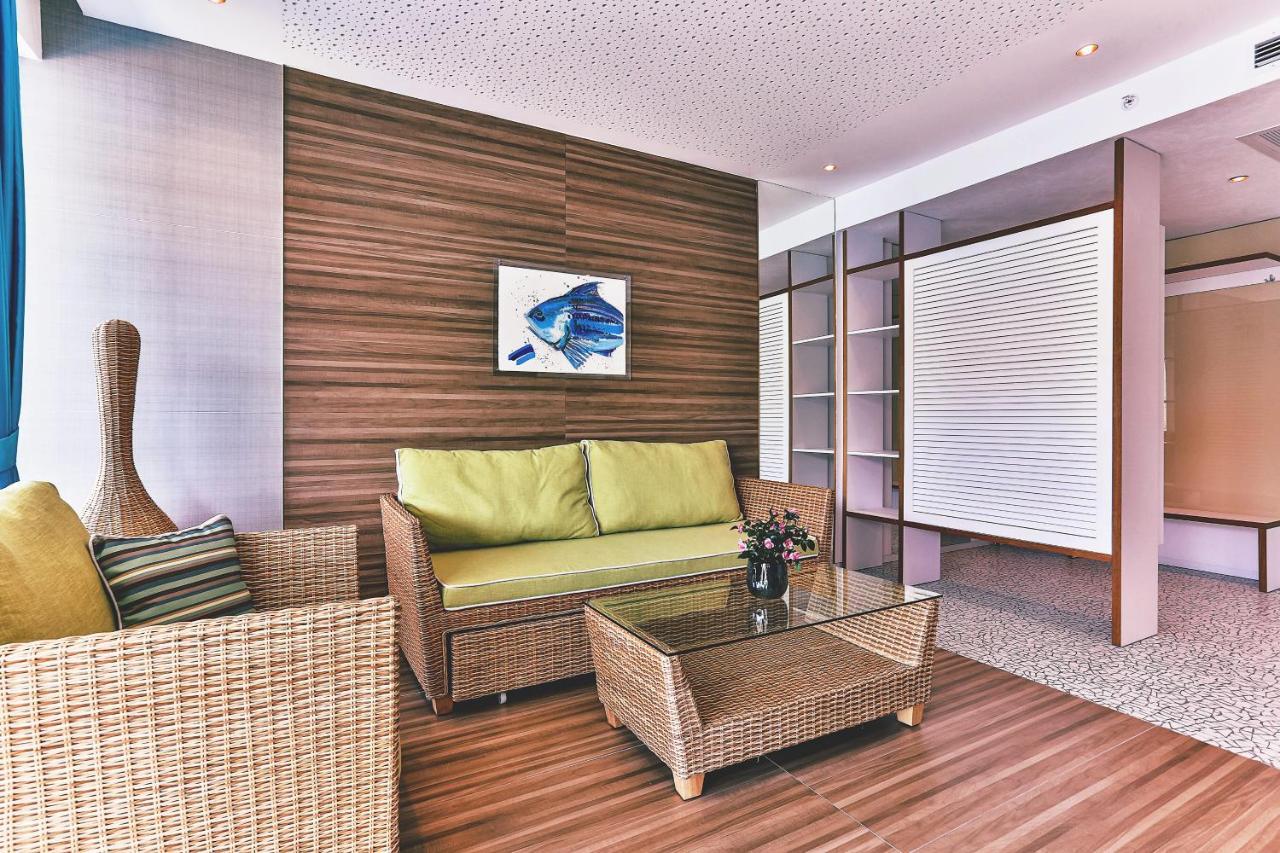Carine Hotel Kumbor Superior Herceg Novi Eksteriør billede